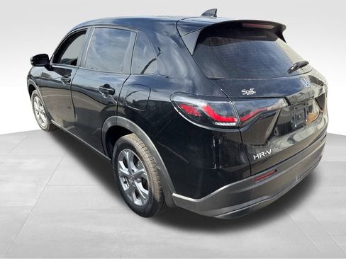 Used 2023 Honda HR-V LX image 6