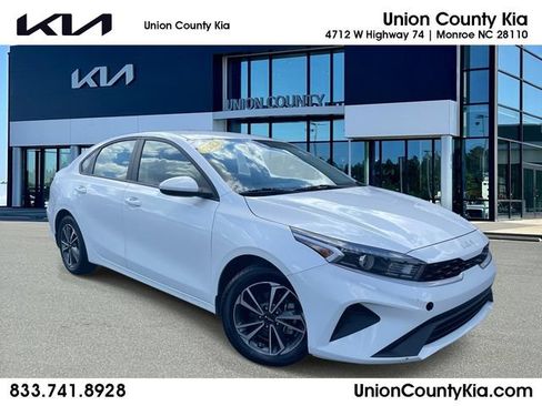 Certified 2023 Kia Forte LXS FWD image 1