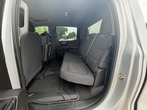 Used 2019 Chevrolet Silverado 1500 Custom w/ Custom Value Package AWD/4WD image 11