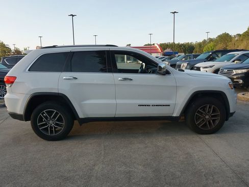 Used 2017 Jeep Grand Cherokee Limited image 22