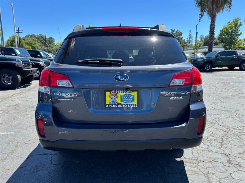 Used 2014 Subaru Outback 2.5i Premium AWD/4WD image 5