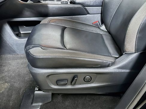 Used 2023 Nissan Pathfinder SL w/ SL Premium Package image 22