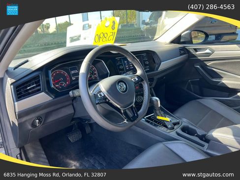 Used 2021 Volkswagen Jetta SE image 11