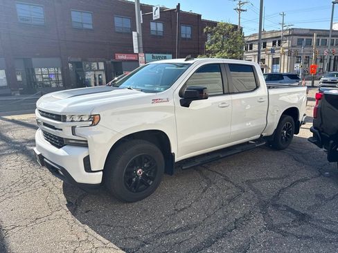 Used 2021 Chevrolet Silverado 1500 RST AWD/4WD image 2