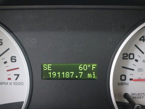 Used 2010 Ford Explorer Sport Trac XLT image 43