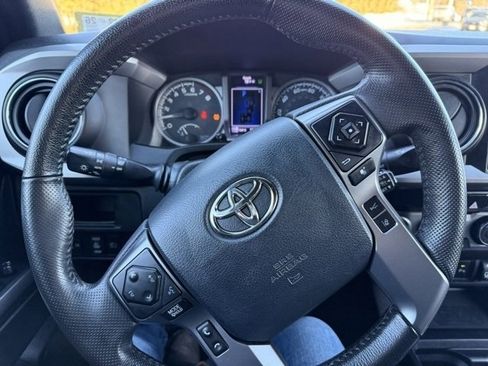 Used 2019 Toyota Tacoma Limited image 25