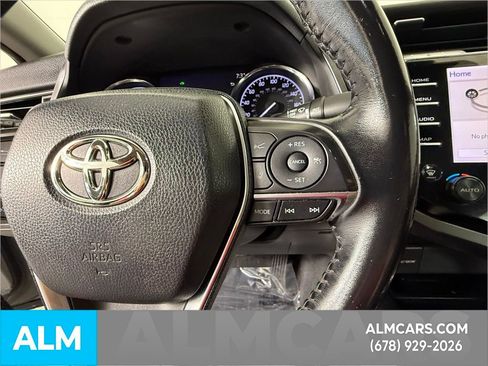 Used 2019 Toyota Camry XLE image 29