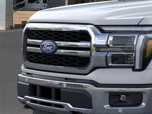 New 2025 Ford F150 Lariat w/ Equipment Group 502A High image 17