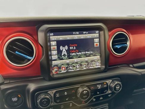 Used 2021 Jeep Wrangler Unlimited Rubicon AWD/4WD image 15