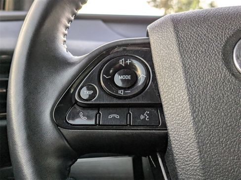 Used 2021 Toyota Prius XLE image 32