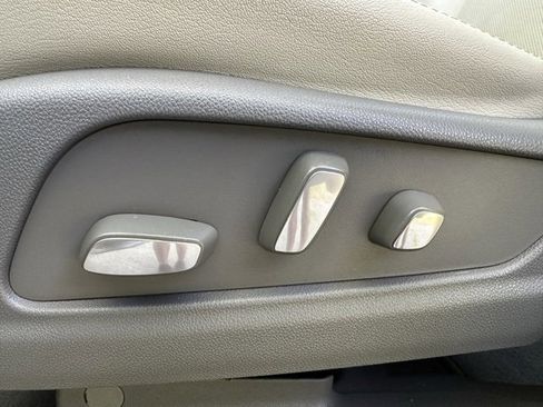 Used 2021 Cadillac XT5 Premium Luxury image 17