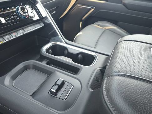 Used 2025 GMC Sierra 2500 Denali AWD/4WD image 37