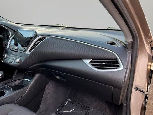 Used 2023 Chevrolet Malibu LT FWD image 29