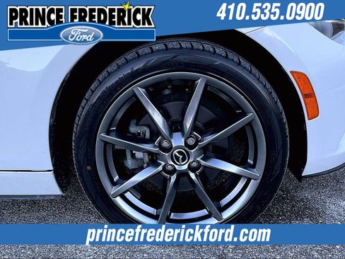 Used 2017 MAZDA MX-5 Miata RF Grand Touring image 9