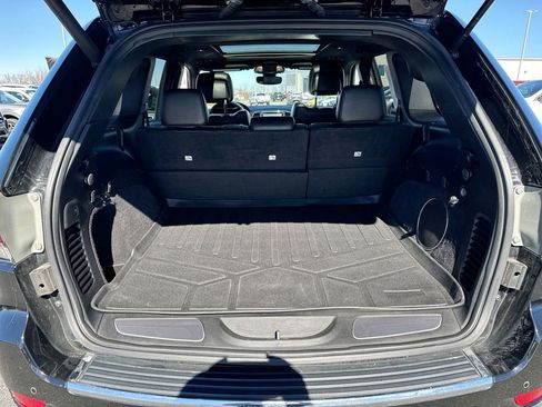 Used 2018 Jeep Grand Cherokee Limited w/ Luxury Group II image 25