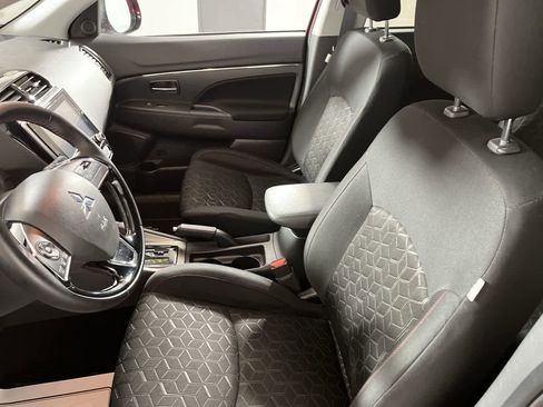 Used 2025 Mitsubishi Outlander Sport LE image 15