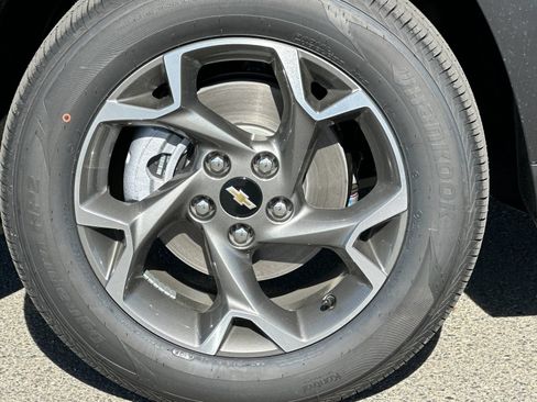 Used 2026 Chevrolet Trax LT w/ Driver Confidence Package FWD image 32