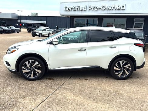 Used 2018 Nissan Murano Platinum w/ Cargo Package FWD image 2