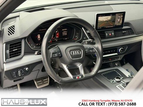 Used 2018 Audi SQ5 Prestige w/ Prestige Package image 13