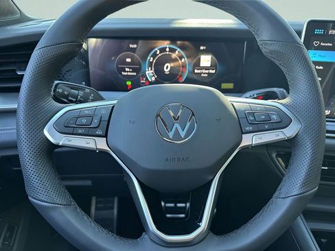 New 2026 Volkswagen Tiguan SE R-Line image 14