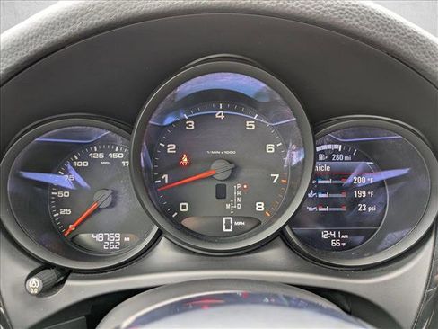 Used 2017 Porsche Macan AWD/4WD image 13