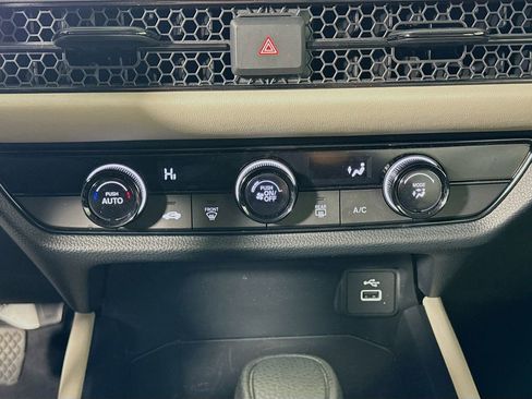 Certified 2024 Honda HR-V LX image 12