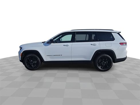 Used 2025 Jeep Grand Cherokee L Altitude image 5