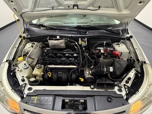 Used 2010 Ford Focus SEL FWD image 16