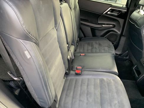 Used 2022 Mitsubishi Outlander SE image 15