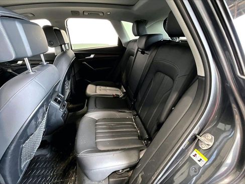 Used 2022 Audi Q5 2.0T Premium image 24