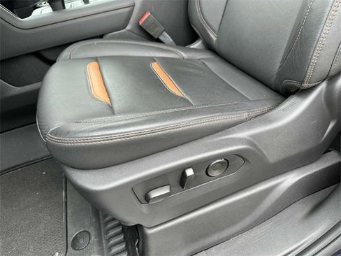 Used 2024 GMC Sierra 1500 AT4 w/ Technology Package image 15