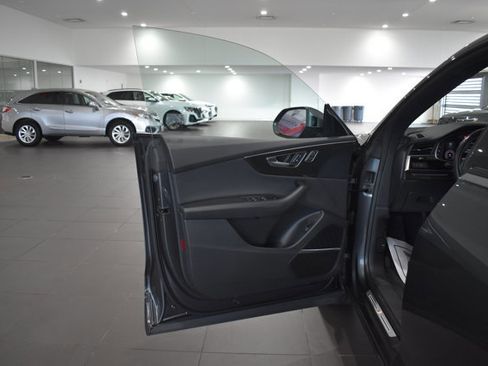 Used 2020 Audi Q8 Premium Plus AWD/4WD image 9