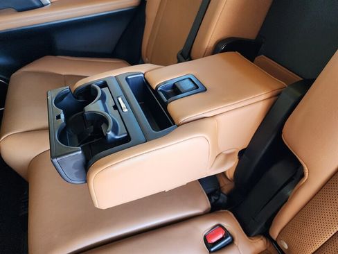 Used 2022 Lexus RX 350L w/ Premium Package image 87