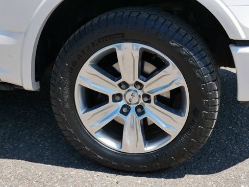 Used 2015 Ford F150 Platinum w/ Equipment Group 701A Luxury AWD/4WD image 7