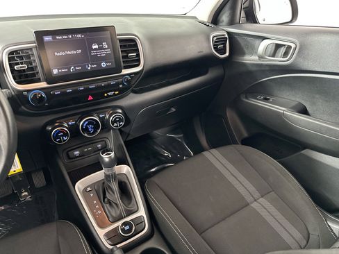 Used 2023 Hyundai Venue SEL image 22