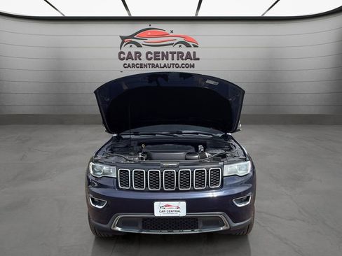Used 2017 Jeep Grand Cherokee Limited AWD/4WD image 9