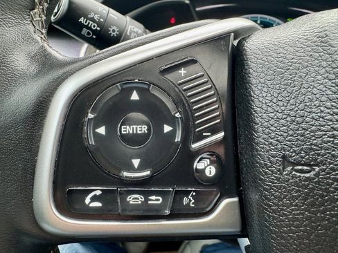 Used 2018 Honda Civic Touring image 22