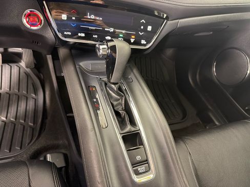 Used 2021 Honda HR-V EX-L image 18