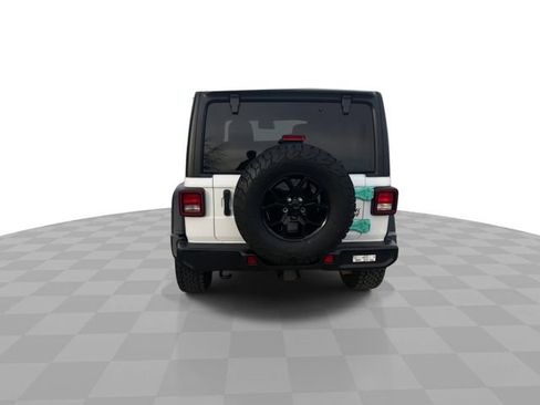 Used 2024 Jeep Wrangler Willys image 7