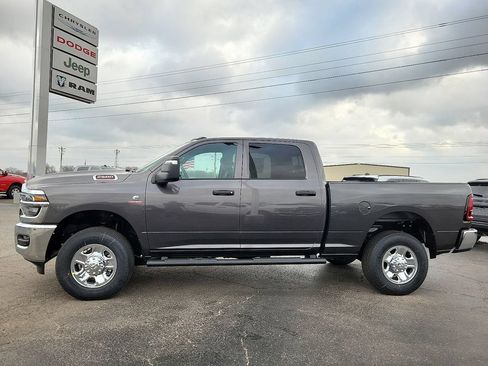 New 2026 RAM 2500 Tradesman AWD/4WD image 3