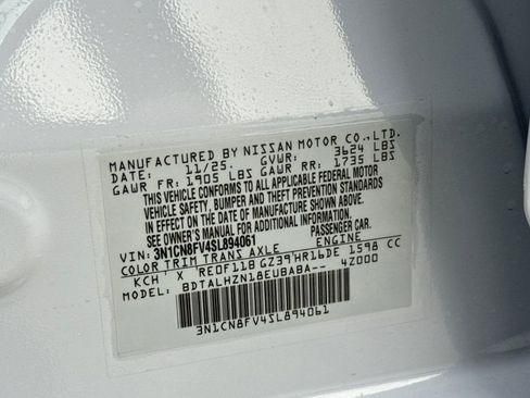 New 2025 Nissan Versa SR w/ Trunk Package image 21