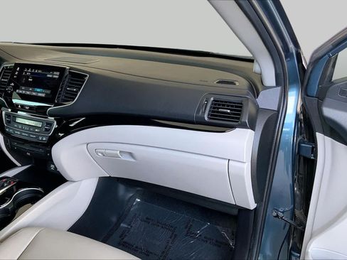 Used 2022 Honda Pilot Touring image 19