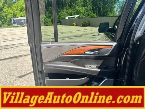 Used 2020 Cadillac Escalade ESV Premium Luxury AWD/4WD image 40