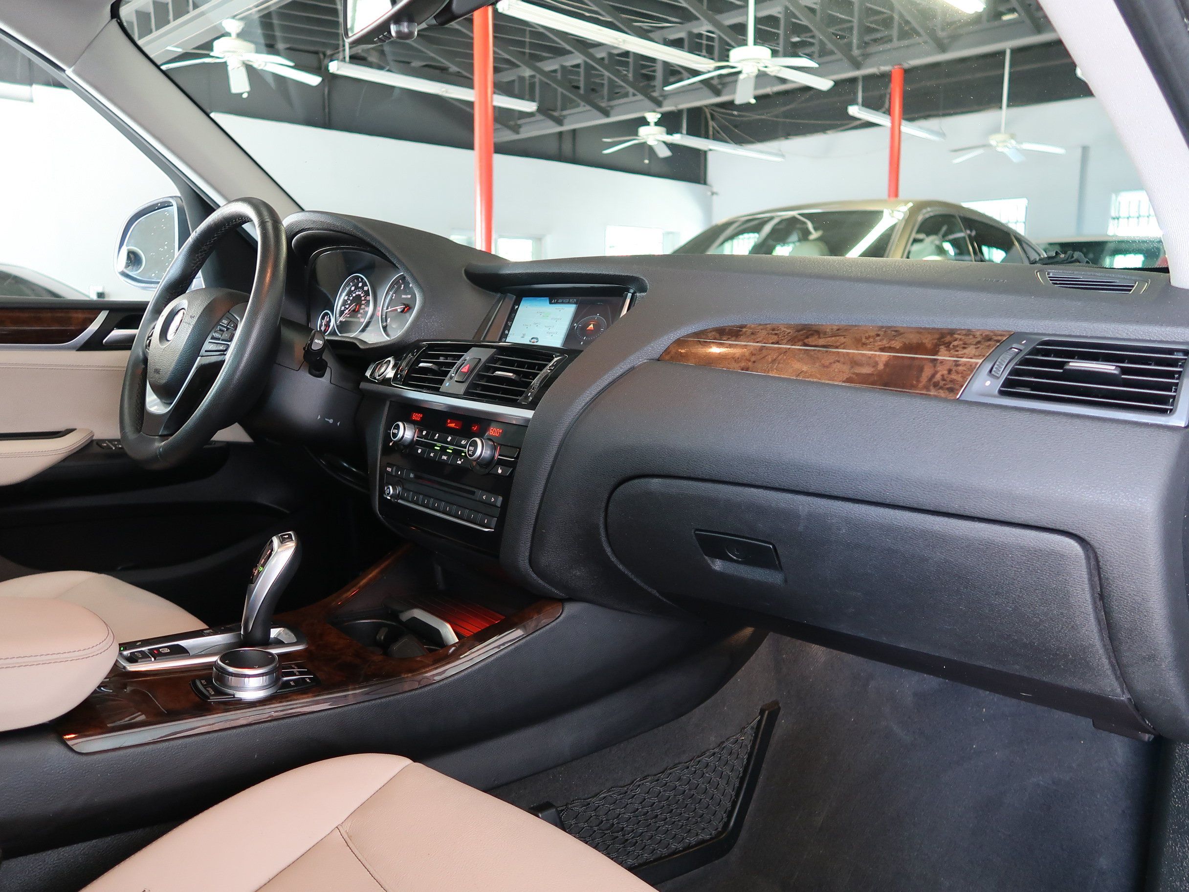 Used 2017 BMW X3 sDrive28i RWD image 28
