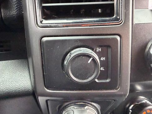 Used 2020 Ford F150 XLT w/ Equipment Group 302A Luxury AWD/4WD image 26