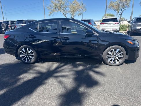 Used 2024 Nissan Sentra SV w/ SV Premium Package image 8