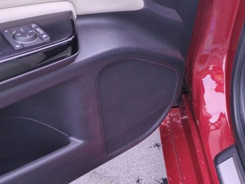 Used 2025 Lexus ES 300h w/ Premium Package image 17