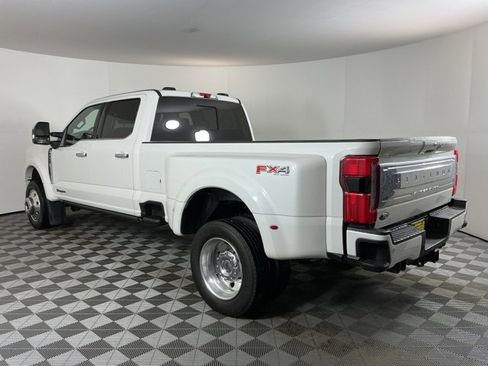 Used 2024 Ford F450 Platinum w/ FX4 Off-Road Package image 6