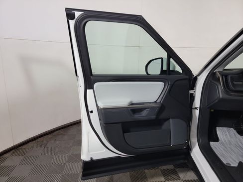 Used 2025 Rivian R1S Adventure AWD/4WD image 16