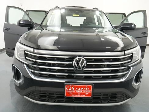 Used 2024 Volkswagen Atlas SE AWD/4WD image 30